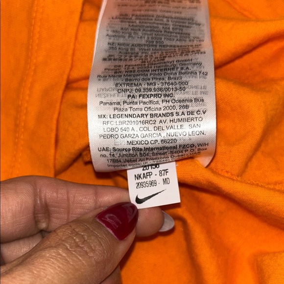 Nike Women’s Vibrant Orange Tennessee Tee, Size Medium - Picture 7 of 7